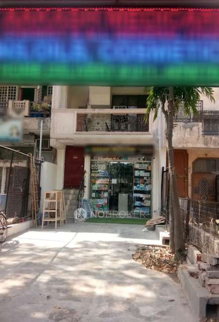 Shop in Lajpat Nagar, Delhi for Rent 