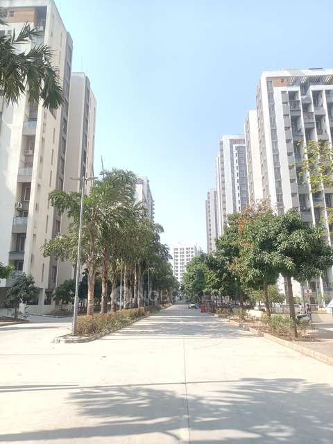 2 BHK Flat In Kolte Patil Little Earth For Sale  In Little Earth By Kolte Patil 