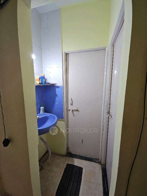 Single Room for Female In 2 BHK  In Gulmohar Apartment, Tingre Nagar In Tingre Nagar Lane, No.11c, 411032, Near Pranay Raj Corner, Adarsh Colony, Tingre Nagar, Pune, Maharashtra 411032, India