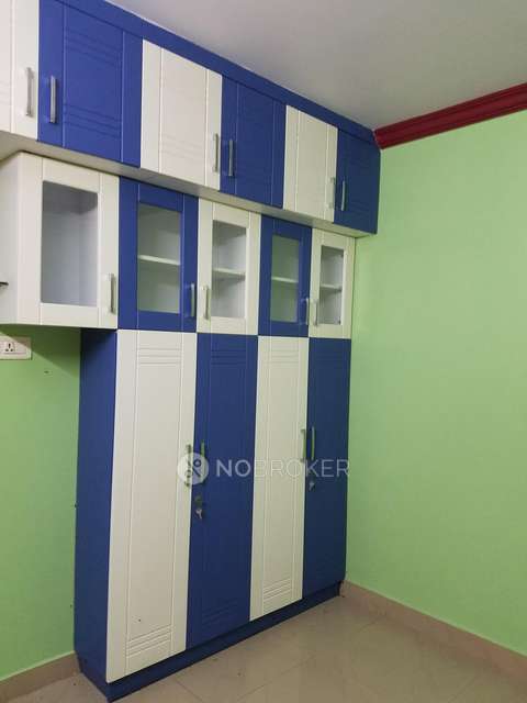 2 BHK Flat In Janapriya Metropolis, Moti Nagar For Sale  In Moti Nagar