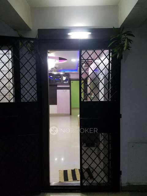 2 BHK Flat In Janapriya Metropolis, Moti Nagar For Sale  In Moti Nagar