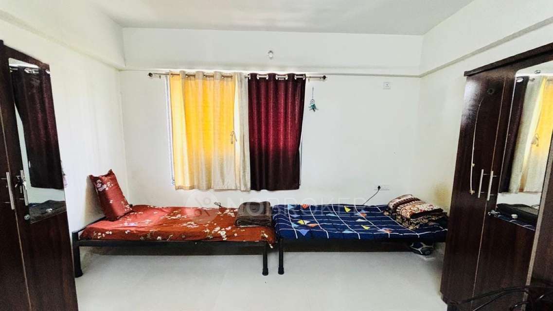 Shared Room for Male In 3 BHK  In Giriraj Grandiose Phase 1 In Wakad