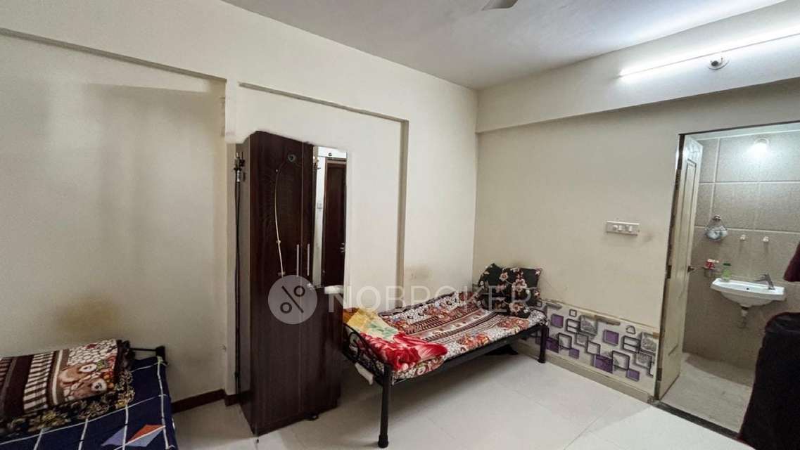 Shared Room for Male In 3 BHK  In Giriraj Grandiose Phase 1 In Wakad