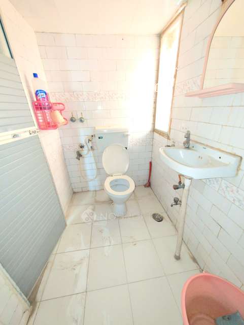 3 BHK Flat In Geeta Arcade For Sale  In Mira Road East