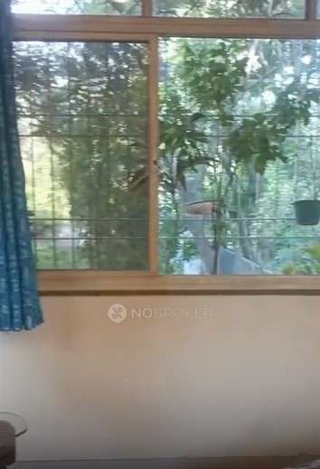 2 BHK Flat In Hatim Manzil for Rent  In Burhani Colony Rd