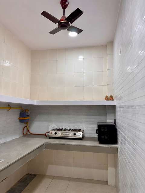 PG for Girls in Kalkaji