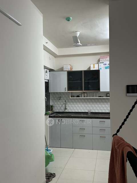 Single Room for Male In 3 BHK  In Godrej Green Vistas, Mahalunge In Mahalunge