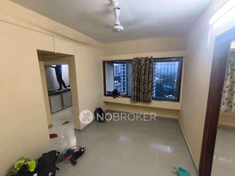 1 BHK Flat In Sairaj Building For Sale  In Parel