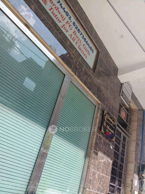 PG for Girls in Alipur