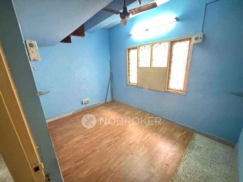 2 BHK Flat In Shree Flats For Sale  In Naattu Veerachi Street