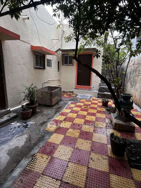 Shared Room for Female In 2 BHK  In Tingre Nagar