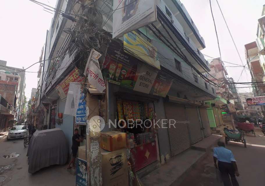 Shop in Mahavir Enclave , Delhi for Rent 