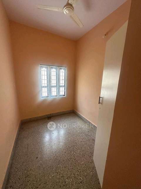 2 BHK House for Lease  In Athmiya Clinic