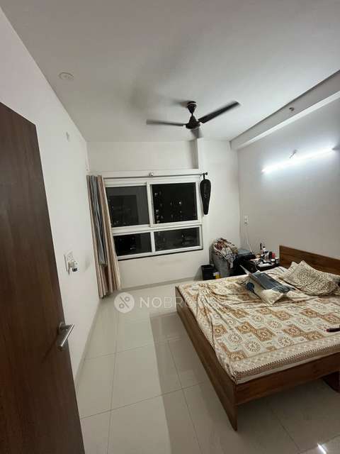 Single Room for Male In 3 BHK  In Godrej Infinity In Keshav Nagar