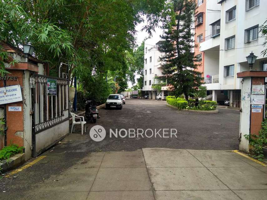 Shared Room for Female In 3 BHK  In Bhosale Paradise In Bhosale Nagar, Ashok Nagar