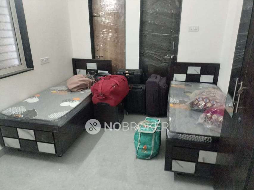 PG for Boys in Karadi