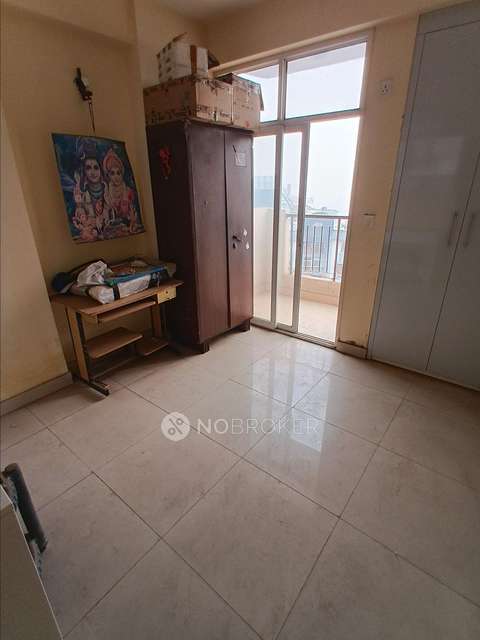 2 BHK Flat In Mahagun Puram, Mahagunpuram For Sale  In Mahagunpuram