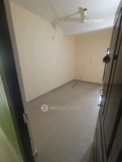 1 RK Flat for Rent  In  Ejipura 