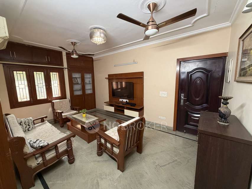 Single Room for Male In 3 BHK  In Sarita Vihar