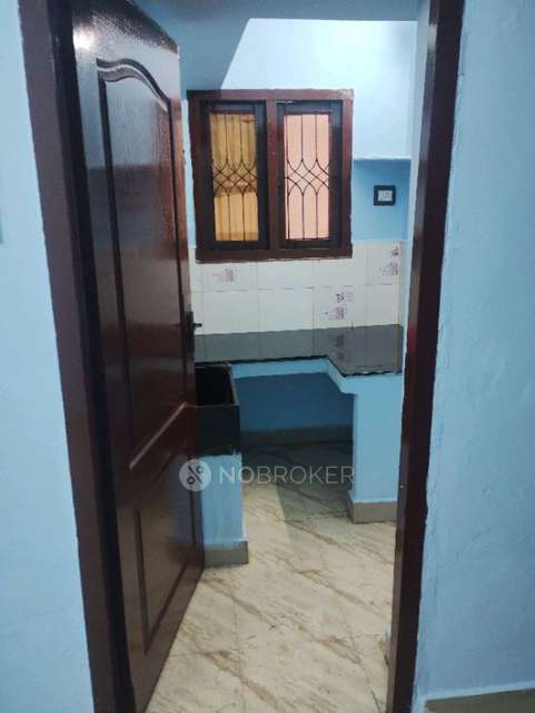 1 RK Flat In Sri Vignesh Flats,ark Street,devaraj Nagar, Saligramam,  for Rent  In Sri Vignesh Flats