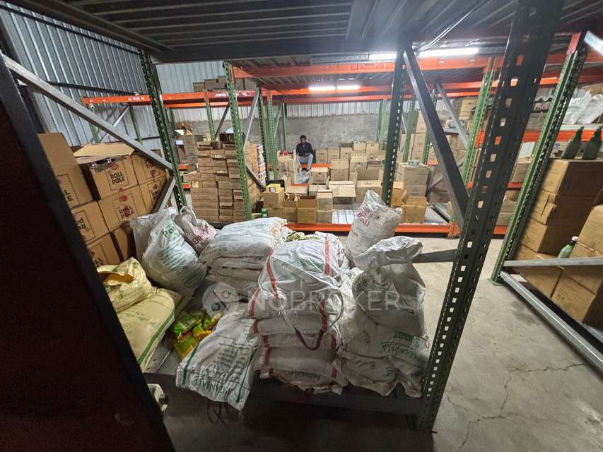 Godown/Warehouse in ????, Pune for sale 