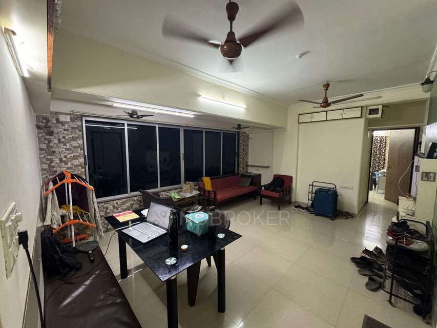 Shared Room for Male In 3 BHK  In Indraprastha Building In  Vile Parle