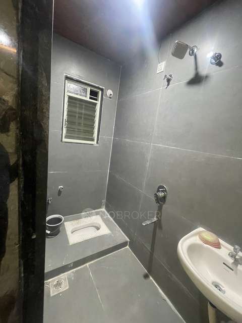 1 BHK Flat In Standalone Building  for Rent  In Charholi Budruk