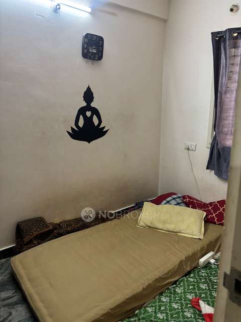 Shared Room for Male In 1 BHK  In Madiwala