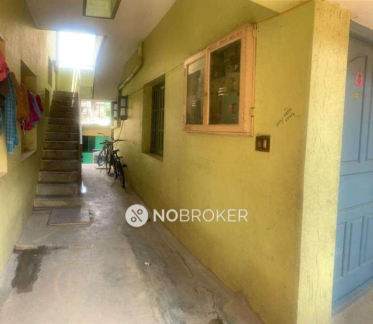 4+ BHK Flat In Standalone Building  For Sale  In Kurubarahalli