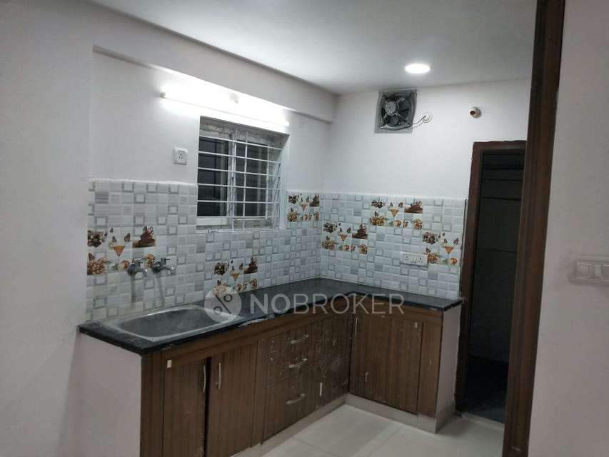 2 BHK Flat In Sr Pride, 100 Feet Road, Madhapur for Rent  In Madhapur