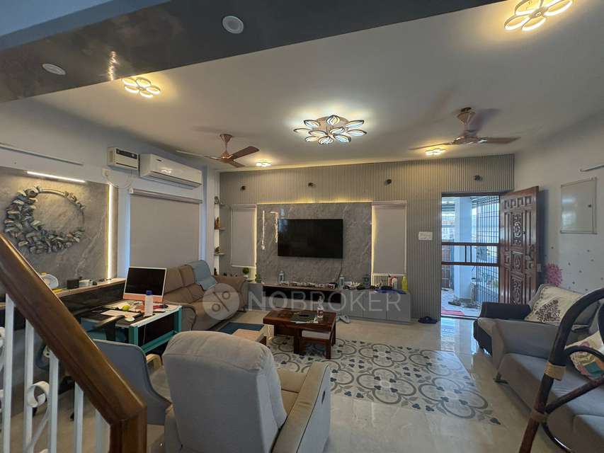 4 BHK House For Sale  In Navalur