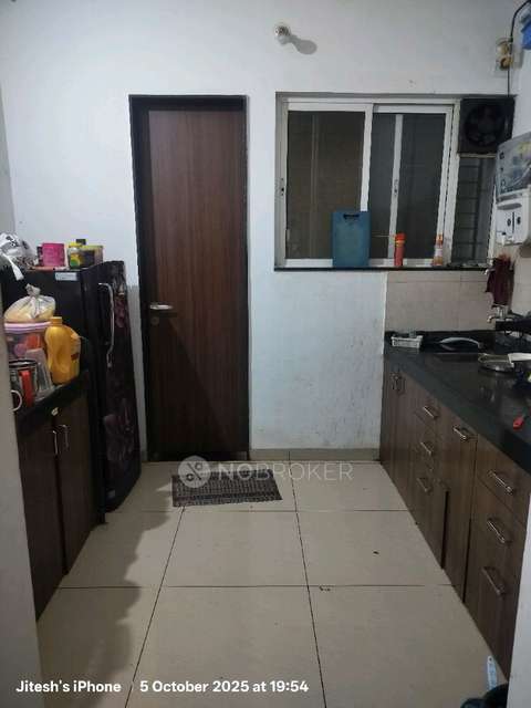 Single Room for Male In 2 BHK  In  Hinjewadi Phase 1