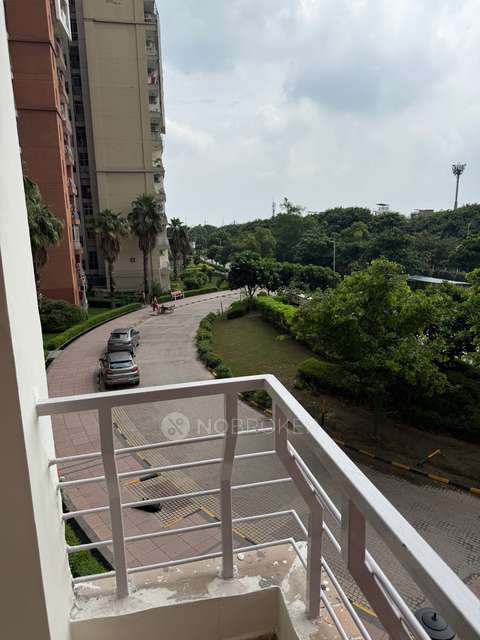 2 BHK Flat In Lotus Panashe For Sale  In Sector 110