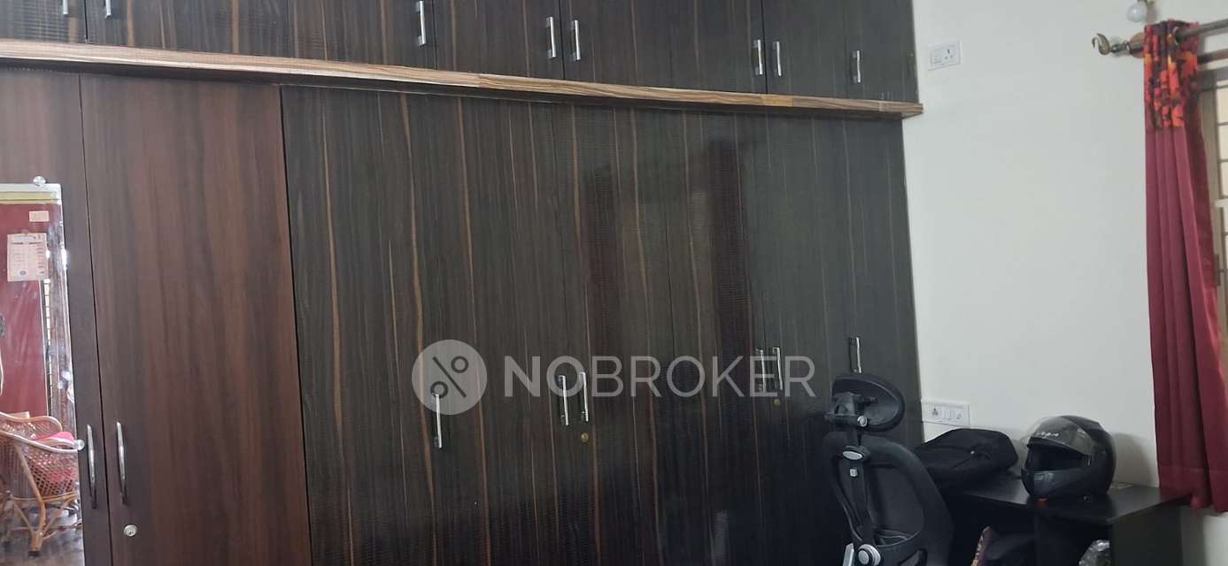 2 BHK Flat In Bhumika Paradise, Padmanabhanagar For Sale  In Padmanabhanagar