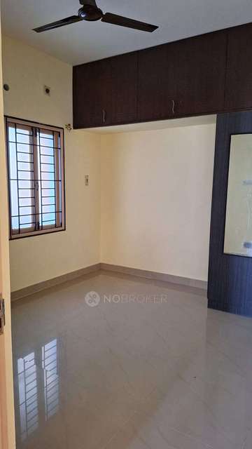 2 BHK Flat In Crystal Apartment for Rent  In Pallikaranai ,oil Mill