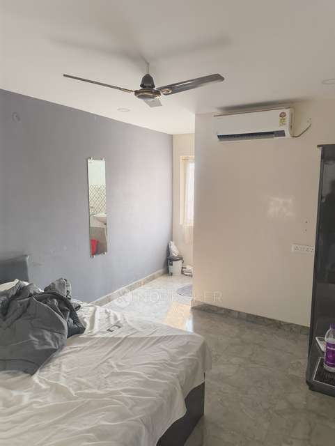 1 RK Flat In Adithya Icon Towers For Sale  In Kondapur