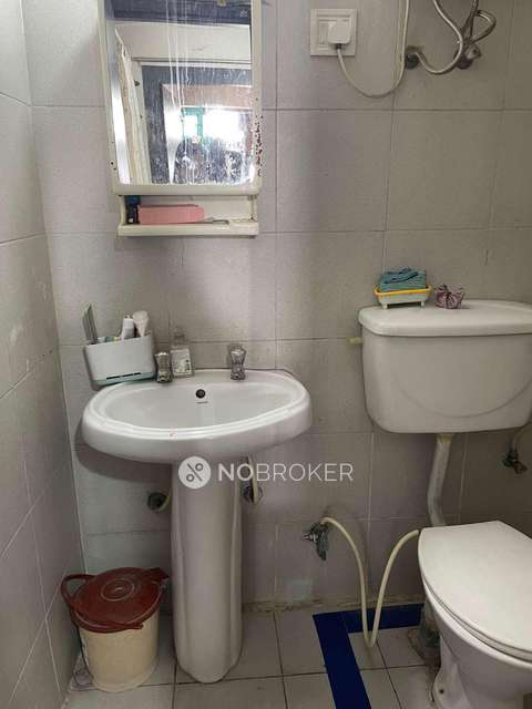 2 BHK Flat In Mahagunpuram Phase 1 For Sale  In Wave City Nh 24