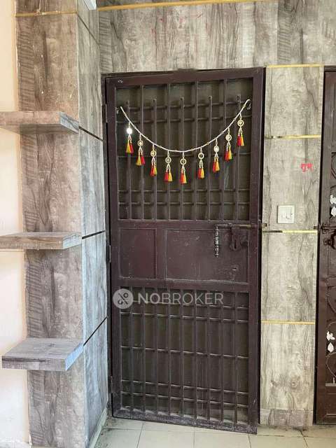 2 BHK Flat In Mahagunpuram Phase 1 For Sale  In Wave City Nh 24