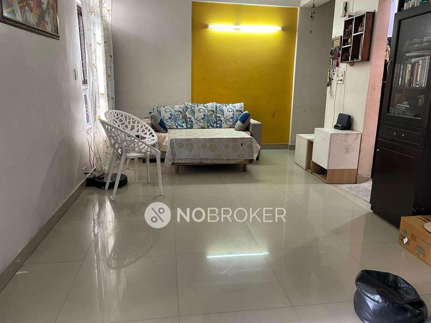 2 BHK Flat In Mahagunpuram Phase 1 For Sale  In Wave City Nh 24