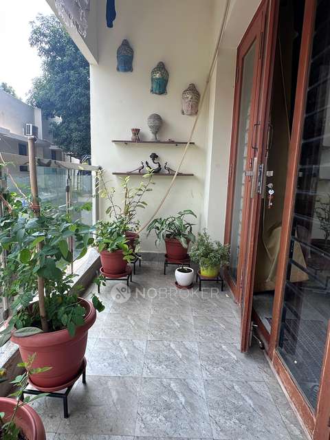 3 BHK Flat In Sri Nivas Apartment , Thilak Street , T Nagar For Sale  In T. Nagar
