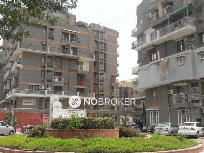 2 BHK Flat In Saraswati Apartment  For Sale  In Mehrauli