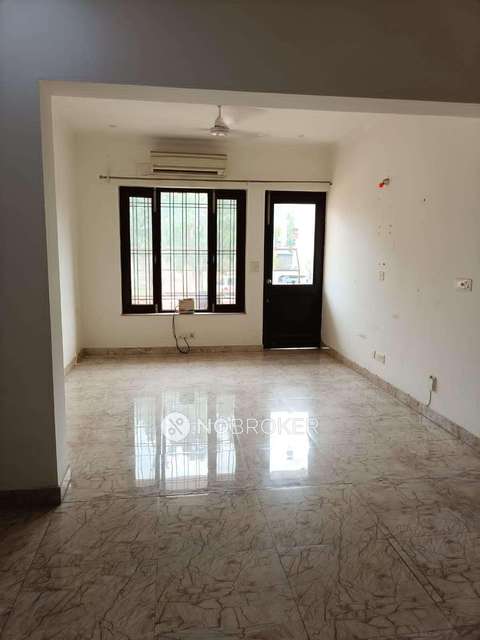3 BHK Flat In Standalone Building  For Sale  In Sector 45