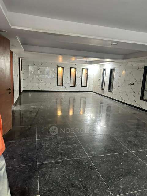 3 BHK Flat In Sb For Sale  In Sector 7