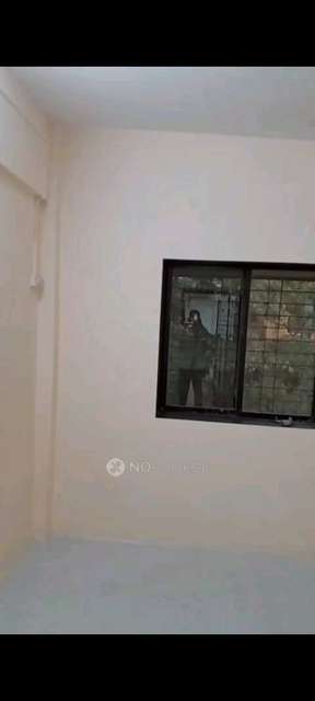 1 BHK Flat In New Rajnigandha Cooperative Housing Society For Sale  In Hira Vidyalaya