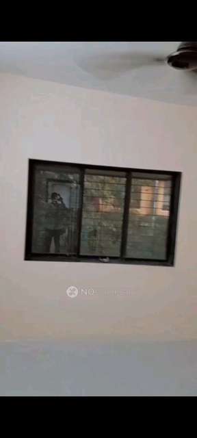 1 BHK Flat In New Rajnigandha Cooperative Housing Society For Sale  In Hira Vidyalaya