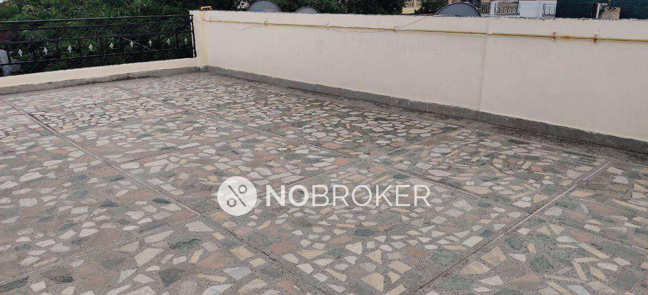 4 BHK Flat For Sale  In Pitam Pura