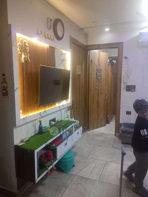 2 BHK Flat In Apartment For Sale  In Uttam Nagar