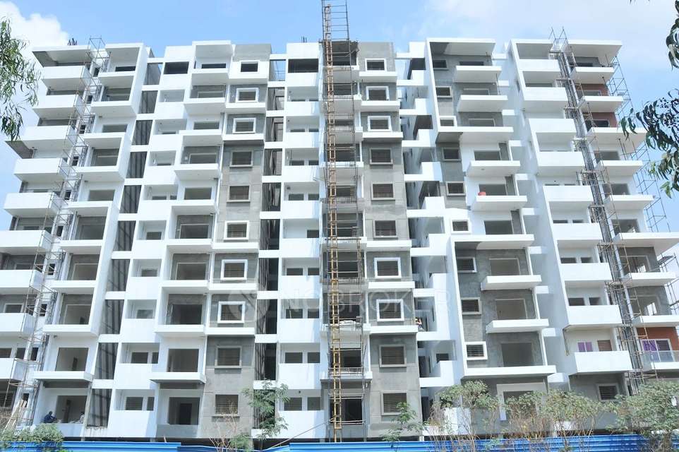 Single Room for Male In 3 BHK  In Kumari Amaranthine In Bellandur