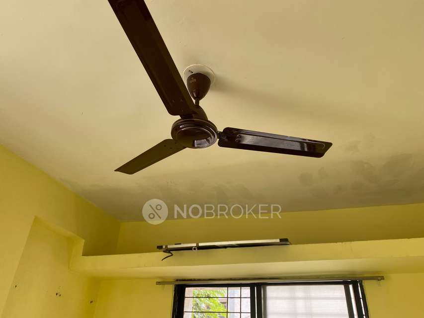 1 BHK Flat For Sale  In Gurudwara Chowk Aakurdi Railway Station