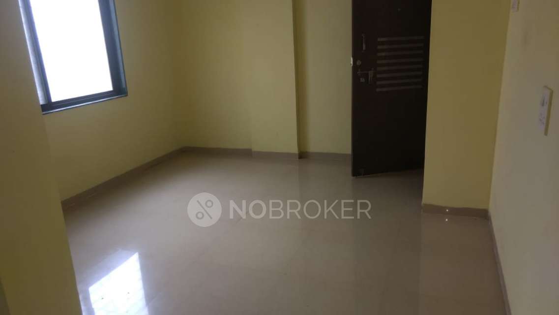 1 BHK Flat For Sale  In Gurudwara Chowk Aakurdi Railway Station